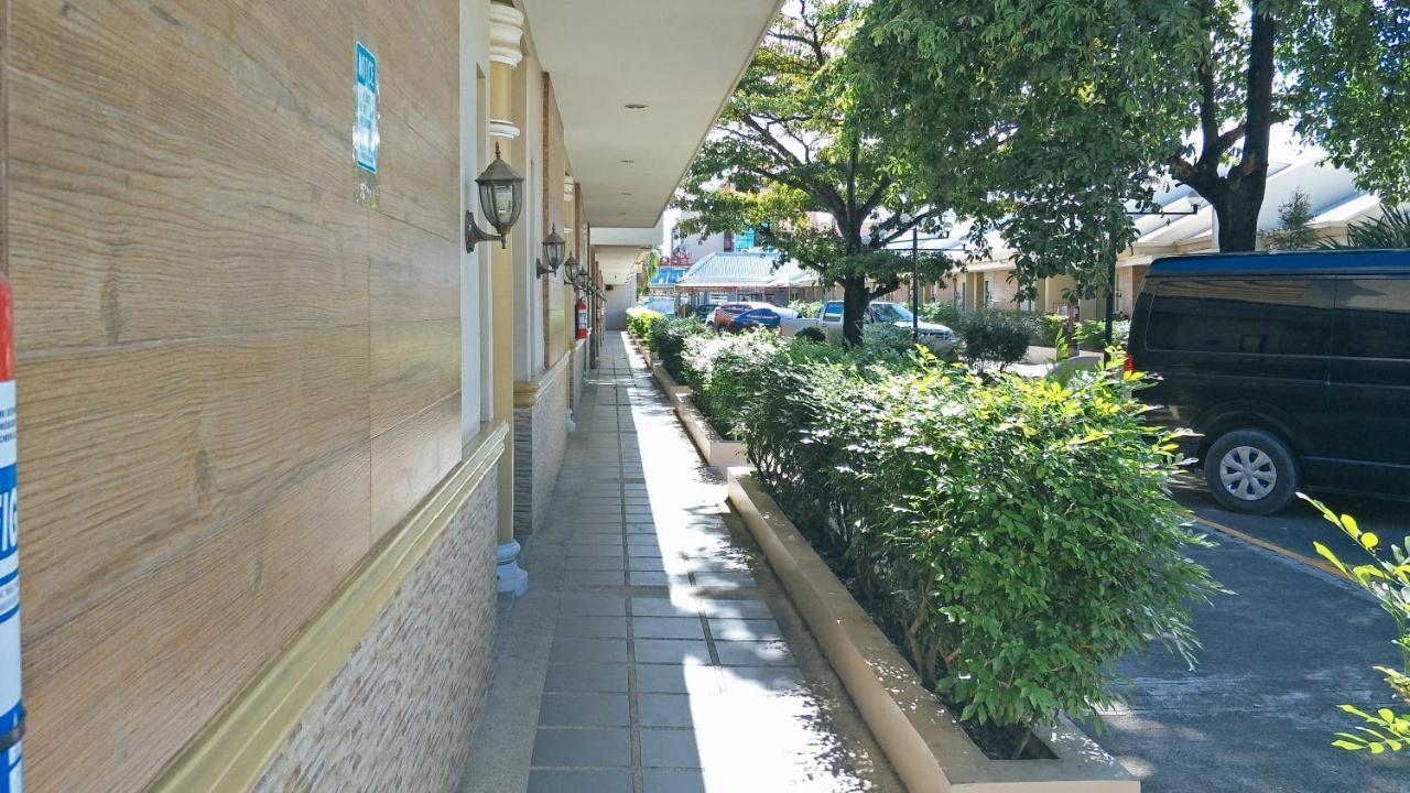 레드도어즈 프리미엄 @ 와이어리스 만다우에 세부 호텔 만다웨 시 외부 사진